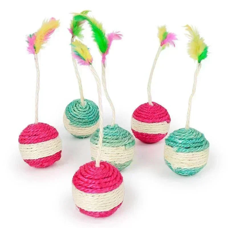 Scratch & Play : jouet pour chat en sisal avec plumes