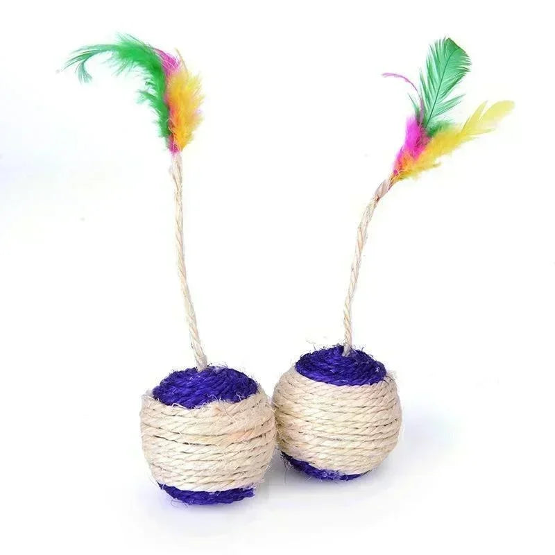 Scratch & Play : jouet pour chat en sisal avec plumes
